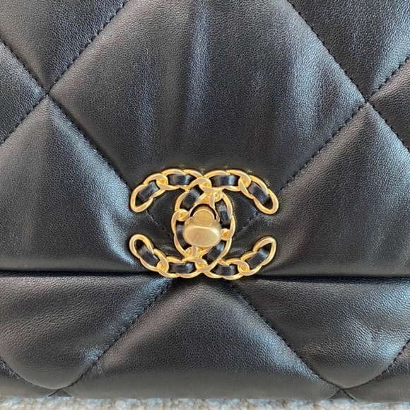 Authentic Chanel 19 Large Black Lambskin - Picture 2 of 13